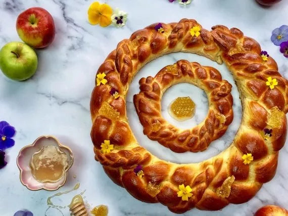 The Challah Mummy’s Rosh Hashanah Apple and Honeycomb Challah