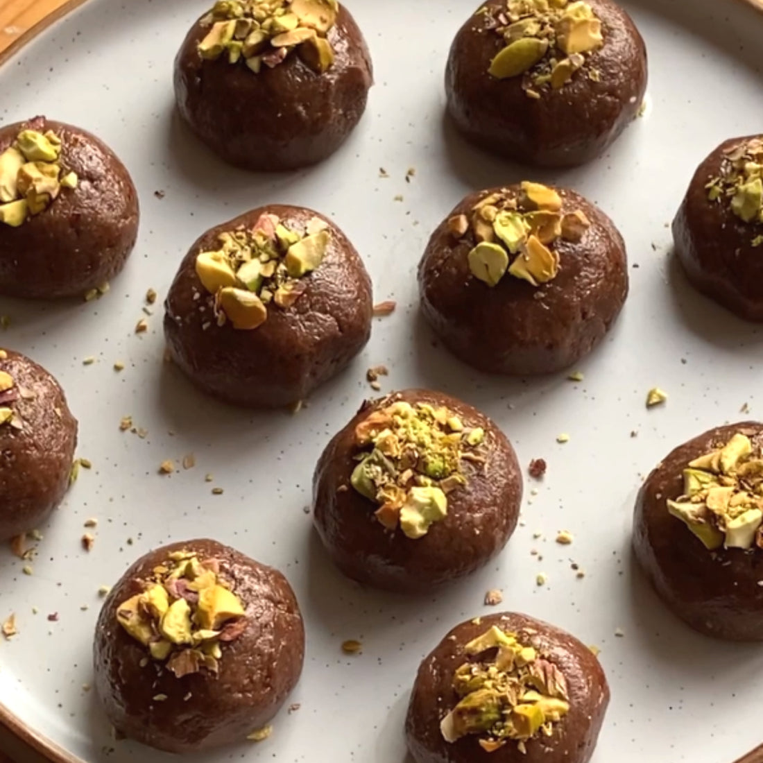 Hilltop-Chocolate-Pistachio-Protein-Balls-Recipe