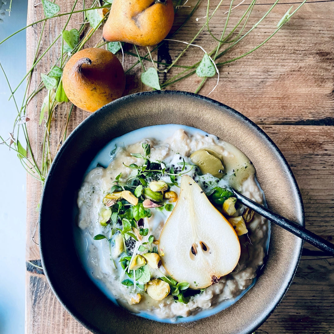 Hilltop-Poached-Pear-Porridge